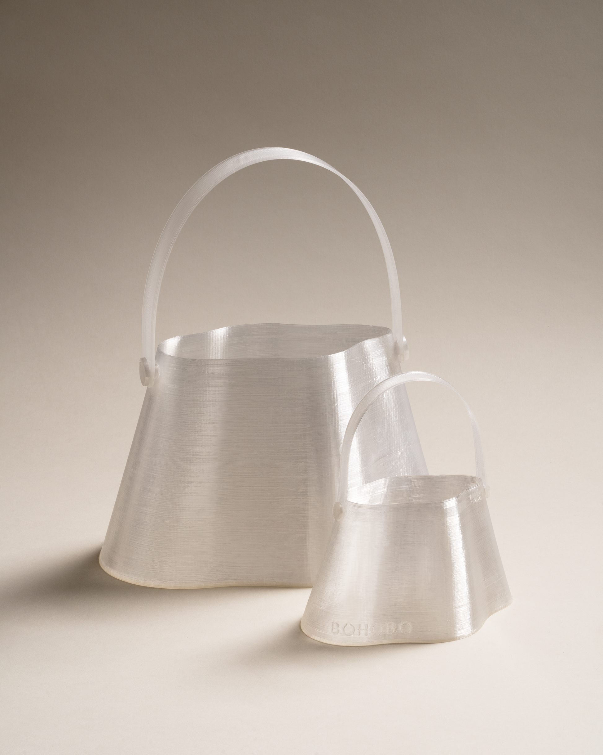 Shell Bag, fully 3D-printed from recycled transparent TPU. Unique layered design, compact yet striking, combining sustainability and innovative craftsmanship.