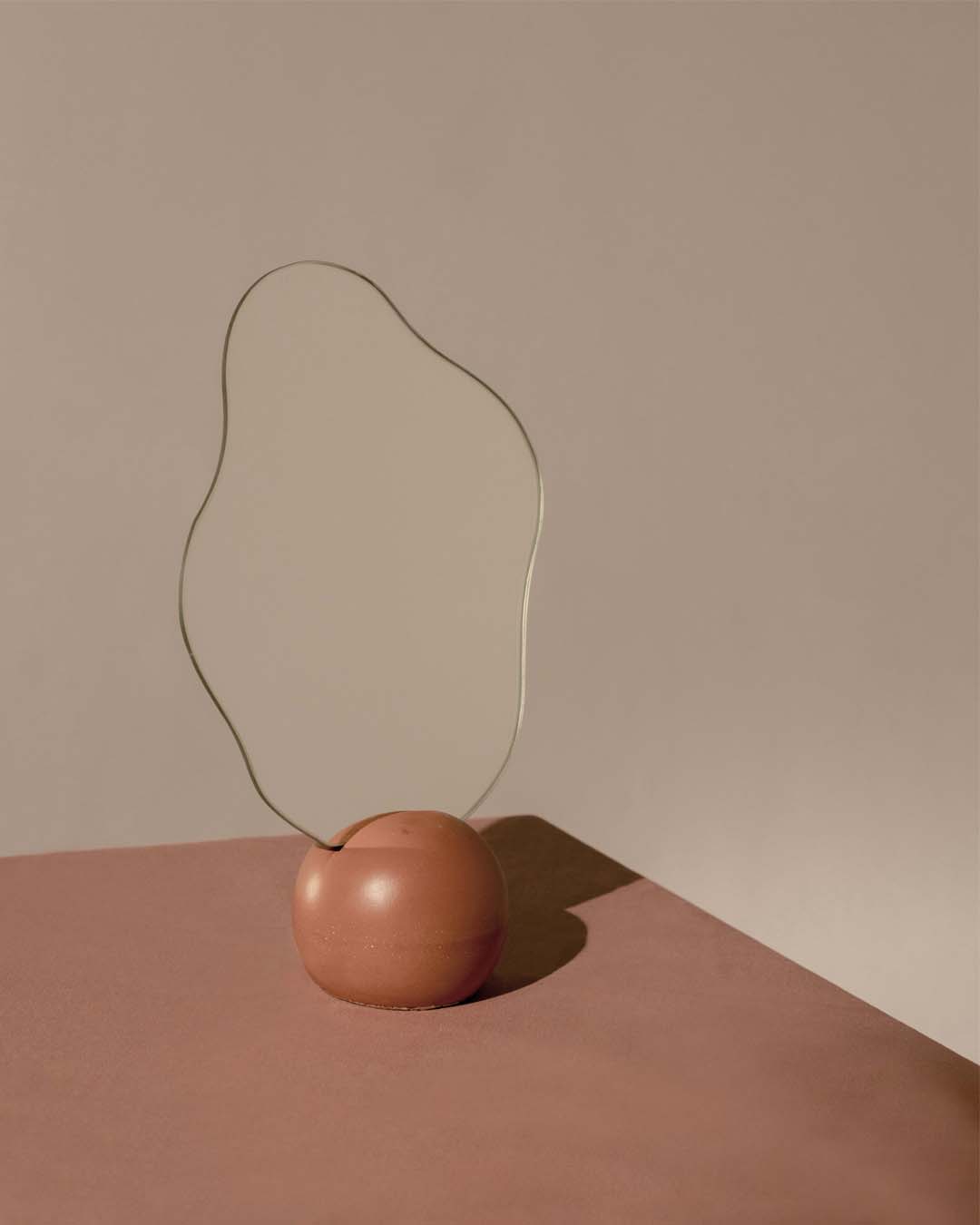 Handmade freestanding mirror with a custom eco-friendly Jesmonite base. Available in various textures and colors, offering a versatile design perfect for both living and private spaces. Unique, handcrafted piece made with care.